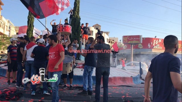 فيديو : الالترس القسماوي يحتفل في دوار الأقصى ومقهى جاري بفوز نادي الوحدة وتأهله الى نهائي الاختبارات 